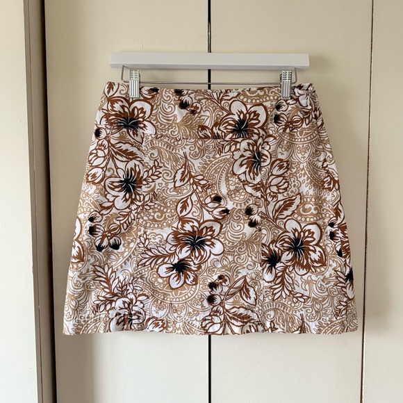 White Stag Dresses & Skirts - White Stag Stretch Mini Skort Brown Floral Mini Skirt Tropical 97% Cotton Size 6